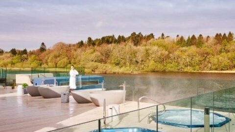 Jacuzzi and baths outside