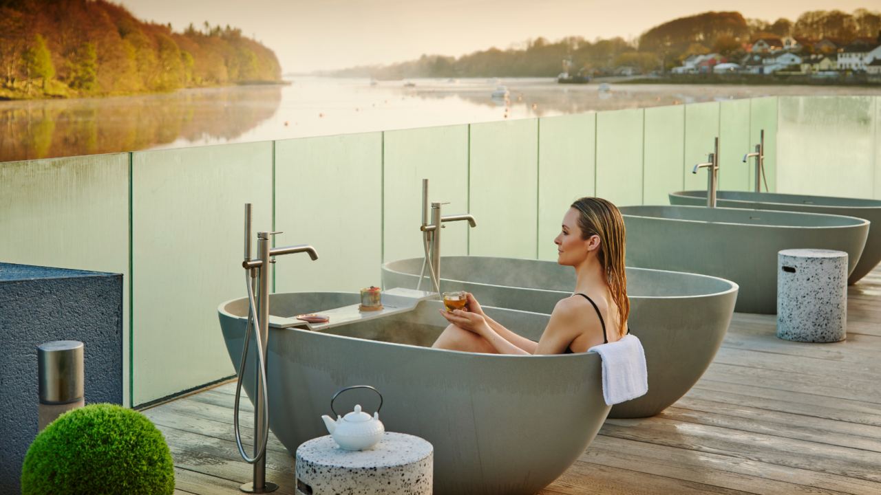 Spa bath with a view of the river moy