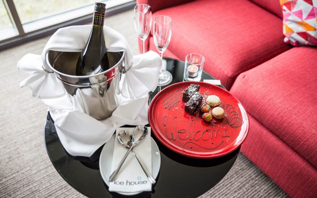 bedroom-welcome-1 bedroom-welcome-1