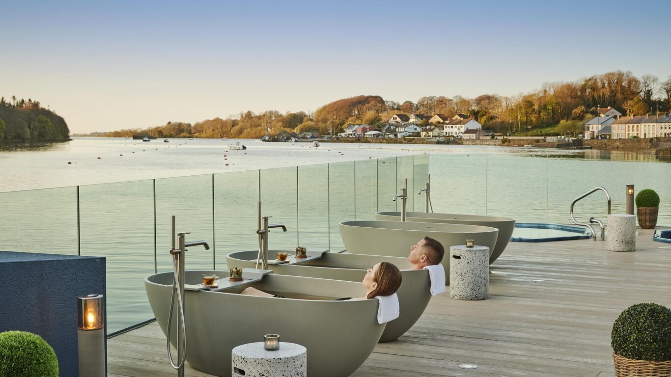 couples in a seaweed baths